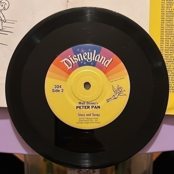 Walt Disney Peter Pan book and record #304 - Picture 4 of 8